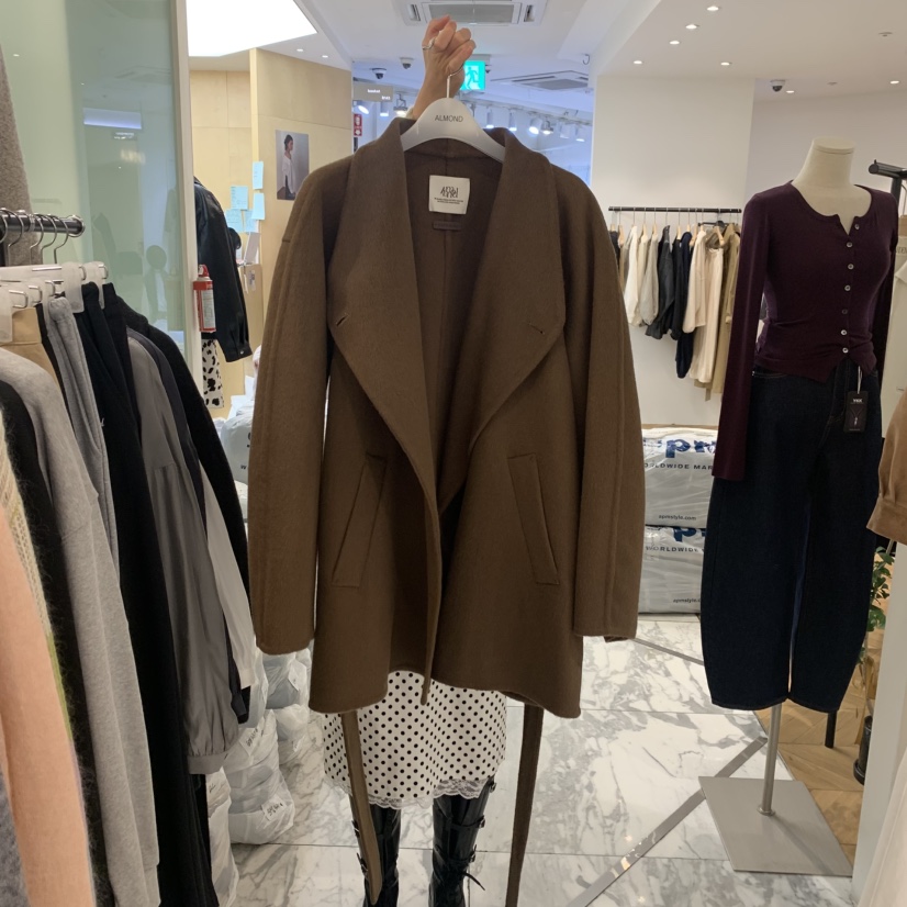 ALMOND東大門㊣代購女裝新品熱賣時尚職業短款大衣手工制作ALMOND短款大衣