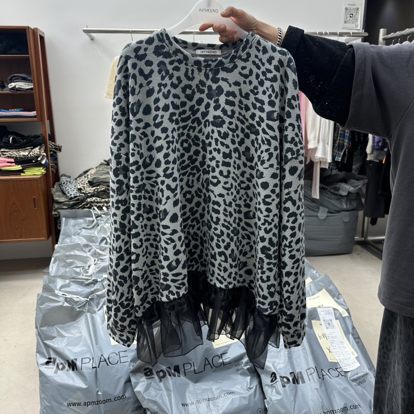 INTHEEND東大門㊣代購女裝新品人氣25秋冬真品熱賣衛衣蕾絲INTHEEND衛衣圖色1