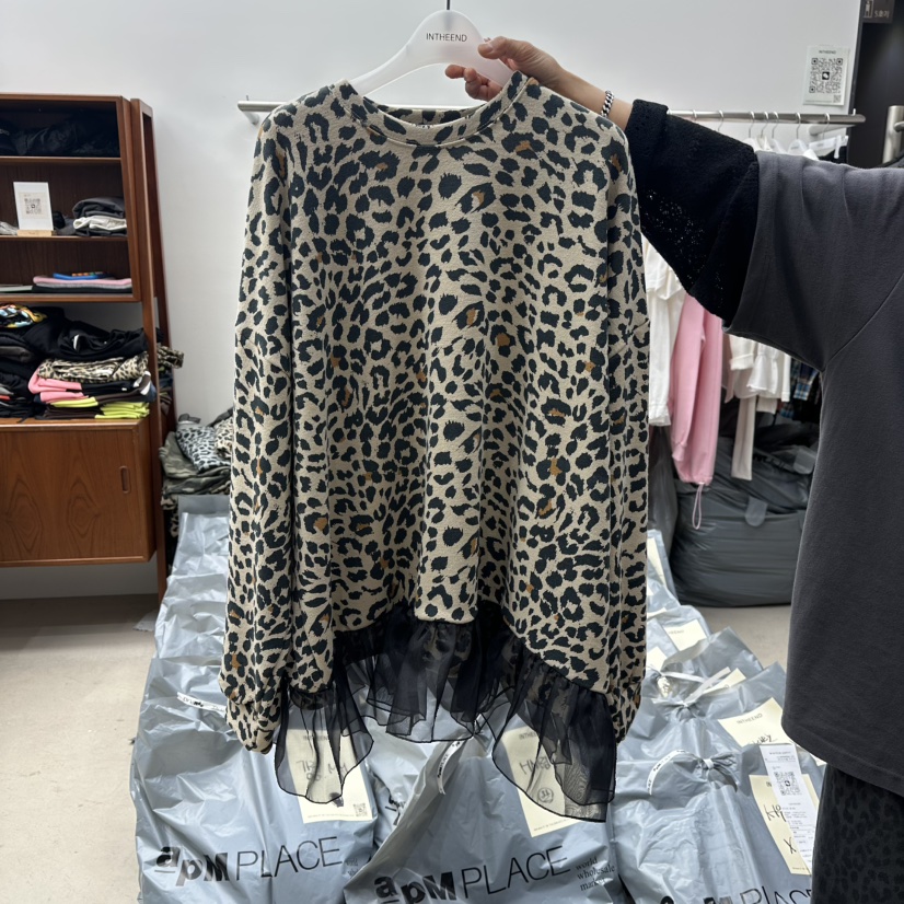 INTHEEND東大門㊣代購女裝新品人氣25秋冬真品熱賣衛衣蕾絲INTHEEND衛衣圖色2