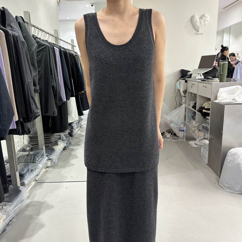 DIARRA東大門㊣直郵女裝新款25秋冬推薦真品人氣職業吊帶背心DIARRA吊帶/背心圖色2