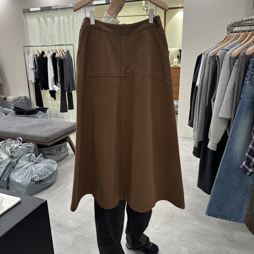 URBANSTORY/REMAKING東大門㊣實拍女士新品時尚25秋冬長裙Remaking/URBANSTORY長裙圖色1