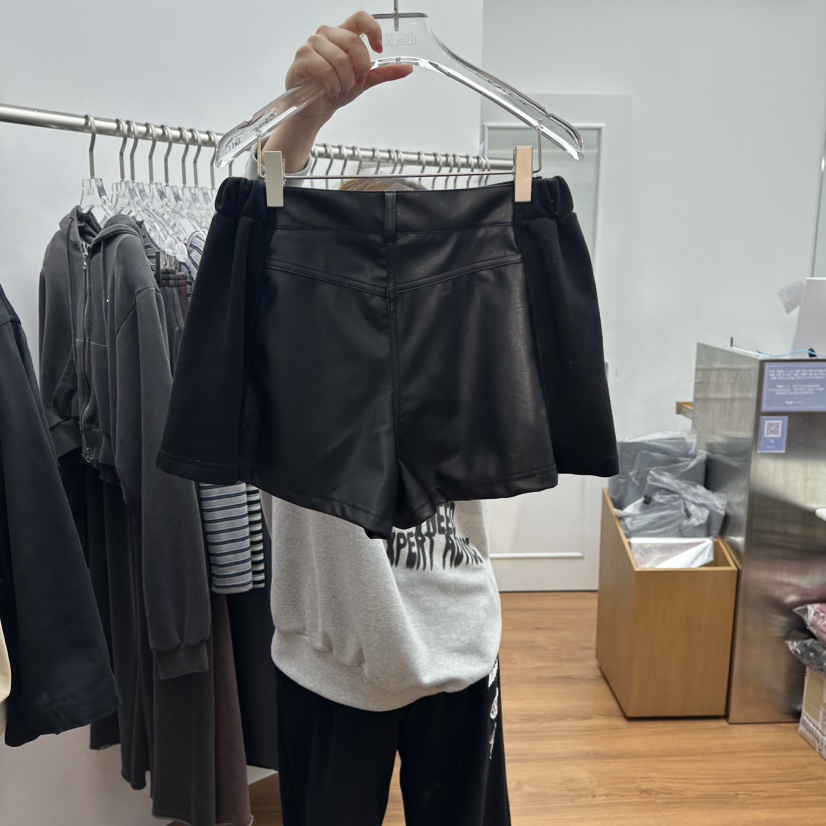 GABIZON東大門㊣實拍女士新品職業時尚人氣推薦短褲皮革拼色GABIZON短褲