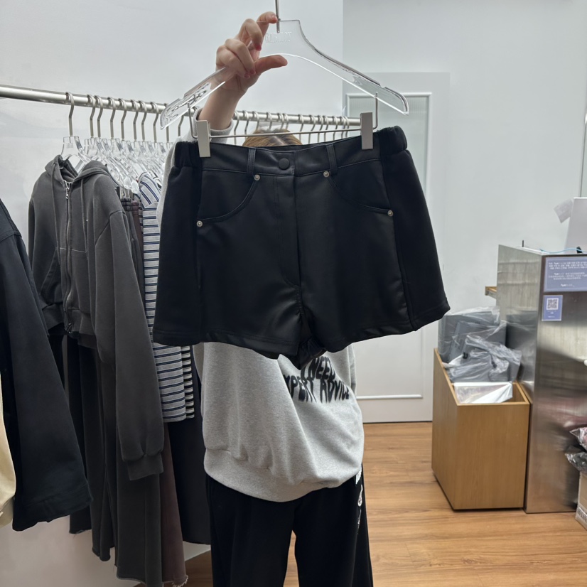 GABIZON東大門㊣實拍女士新品職業時尚人氣推薦短褲皮革拼色GABIZON短褲圖色1