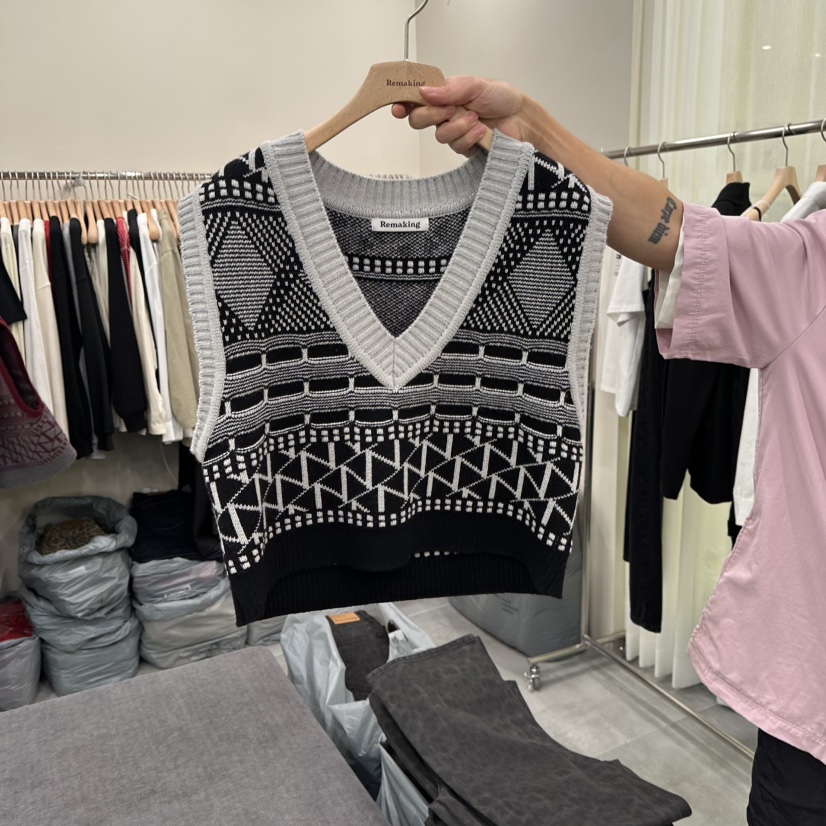 URBANSTORY/REMAKING韓國代購㊣女裝新品時尚25秋冬吊帶背心Remaking/URBANSTORY吊帶/背心圖色1