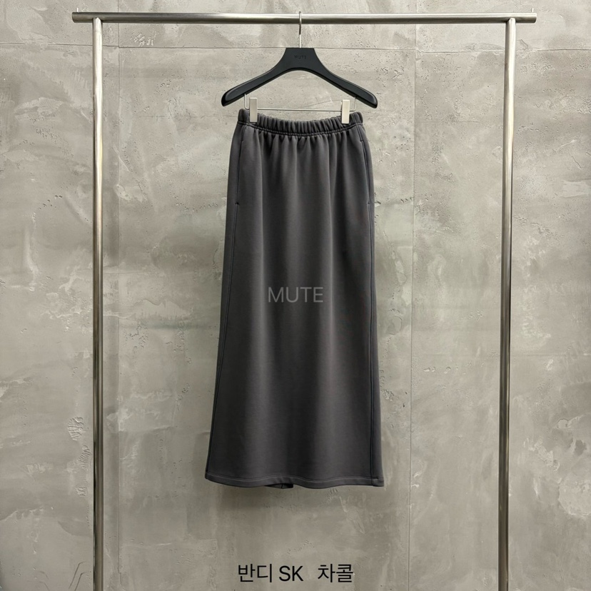 MUTE-P東大門㊣代購女裝新品25秋冬職業熱賣推薦休閑人氣長裙MUTE長裙圖色5墨色