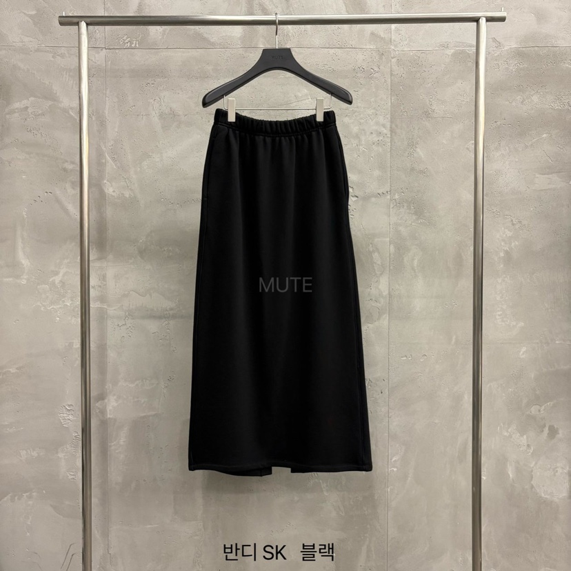 MUTE-P東大門㊣代購女裝新品25秋冬職業熱賣推薦休閑人氣長裙MUTE長裙圖色6黑色
