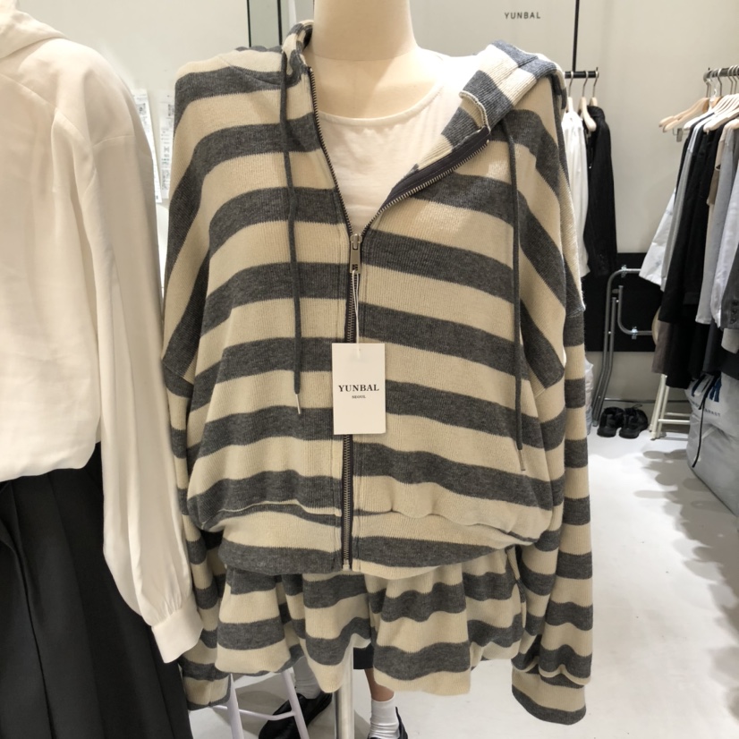 YUNBAL東大門㊣實拍女裝新品熱賣真品人氣時尚職業夾克拉鏈YUNBAL夾克圖色1