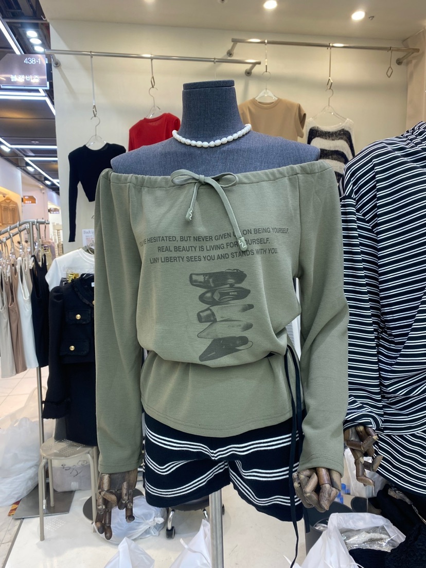 BLACK BIJOU東大門㊣實拍女裝新品人氣休閑真品25秋冬長袖T恤BLACK BIJOU長袖T恤圖色3