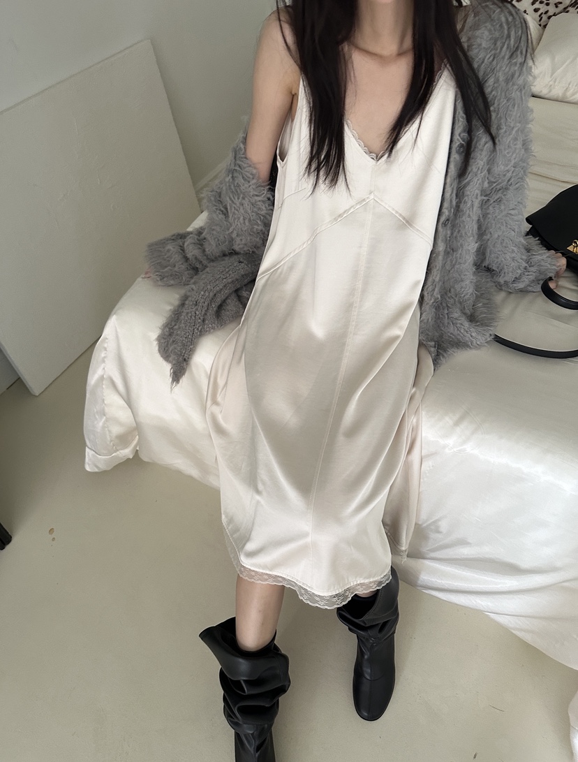 BOWIE東大門㊣實拍女裝新品25秋冬人氣休閑熱賣推薦連衣裙緞面BOWIE連衣裙