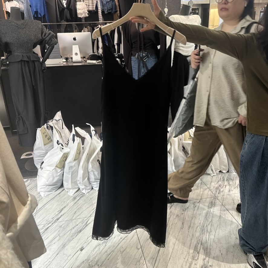 BOWIE東大門㊣實拍女裝新品25秋冬人氣休閑熱賣推薦連衣裙緞面BOWIE連衣裙