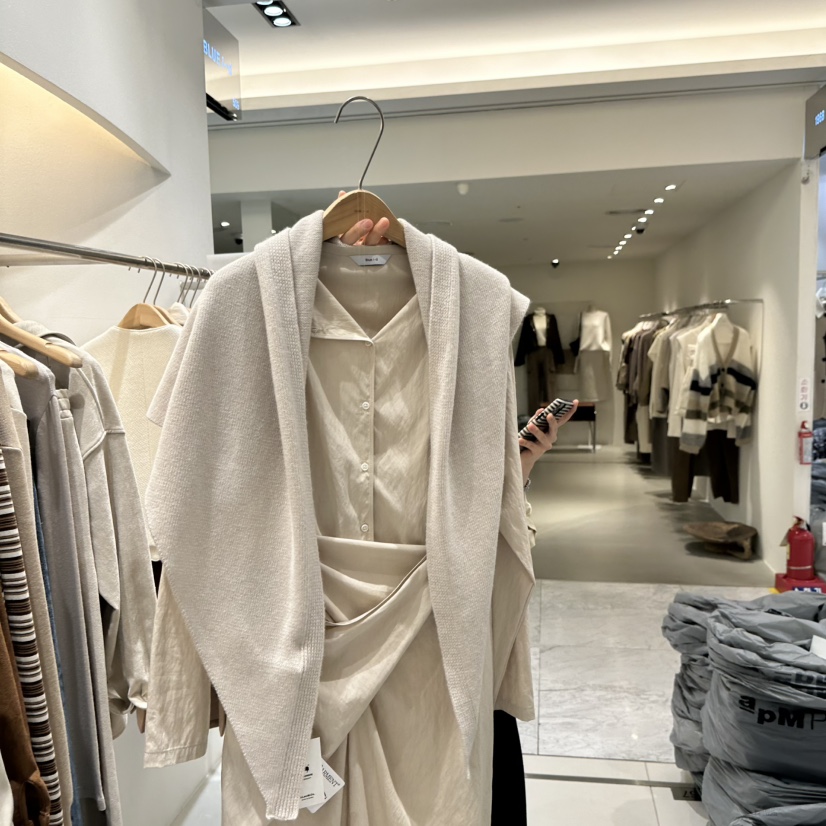 BLUEI-D東大門㊣代購女裝新品熱賣職業25秋冬人氣圍巾披肩Blue i-d圍巾/披肩圖色3