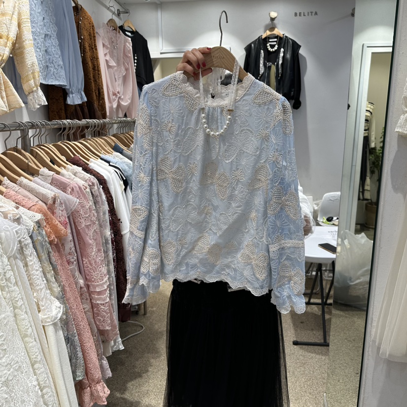 BELITA韓國代購㊣女裝新品25秋冬推薦襯衫蕾絲衫不含項鏈刺繡BELITA襯衫/蕾絲衫圖色1