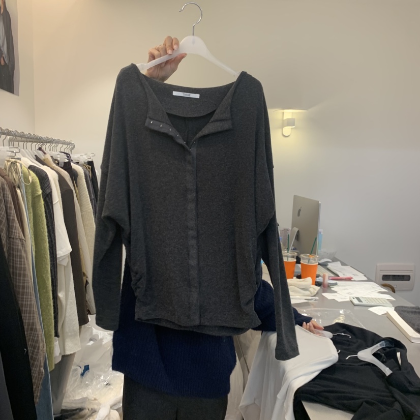 THERE韓國直郵㊣女裝新品真品推薦時尚熱賣人氣休閑長袖T恤THERE長袖T恤圖色3