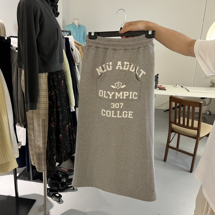 NEU ADULT東大門㊣直郵女士新款25秋冬真品熱賣半身裙中短裙NEU ADULT半身裙/中短裙圖色1
