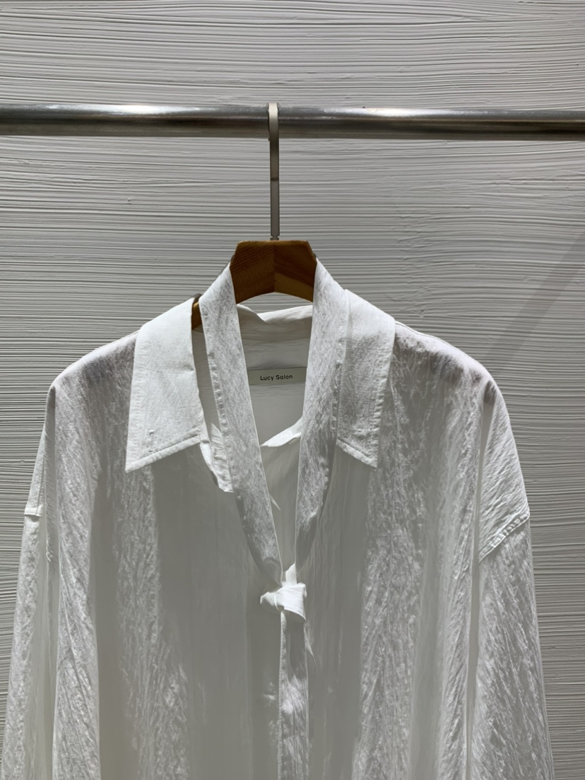 LUCY SALON東大門㊣實拍女裝新品真品推薦時尚熱賣襯衫蕾絲衫LUCY SALON襯衫/蕾絲衫