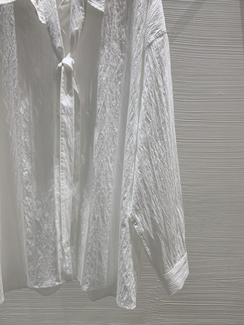 LUCY SALON東大門㊣實拍女裝新品真品推薦時尚熱賣襯衫蕾絲衫LUCY SALON襯衫/蕾絲衫