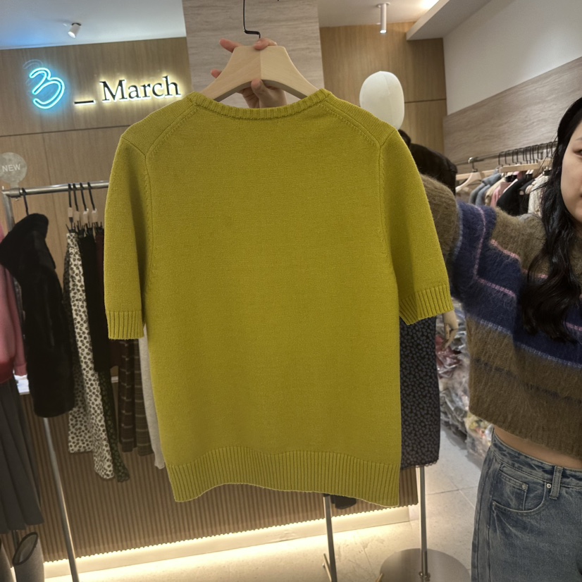 BISHOP韓國代購㊣女裝新品25秋冬休閑套裝含圍巾兩件套羊毛BISHOP套裝