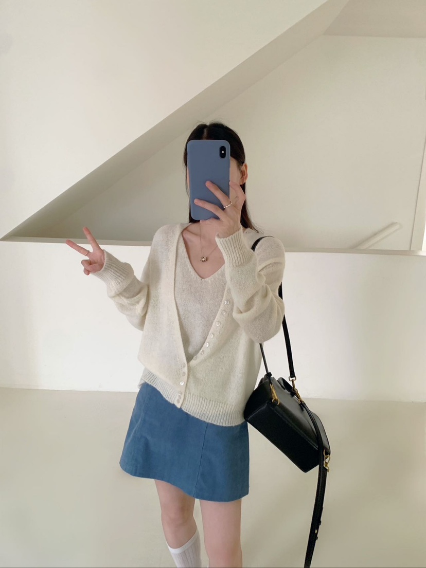 CRONG韓國代購㊣女裝新品推薦時尚熱賣真品套裝套裝開衫紐扣CRONG套裝
