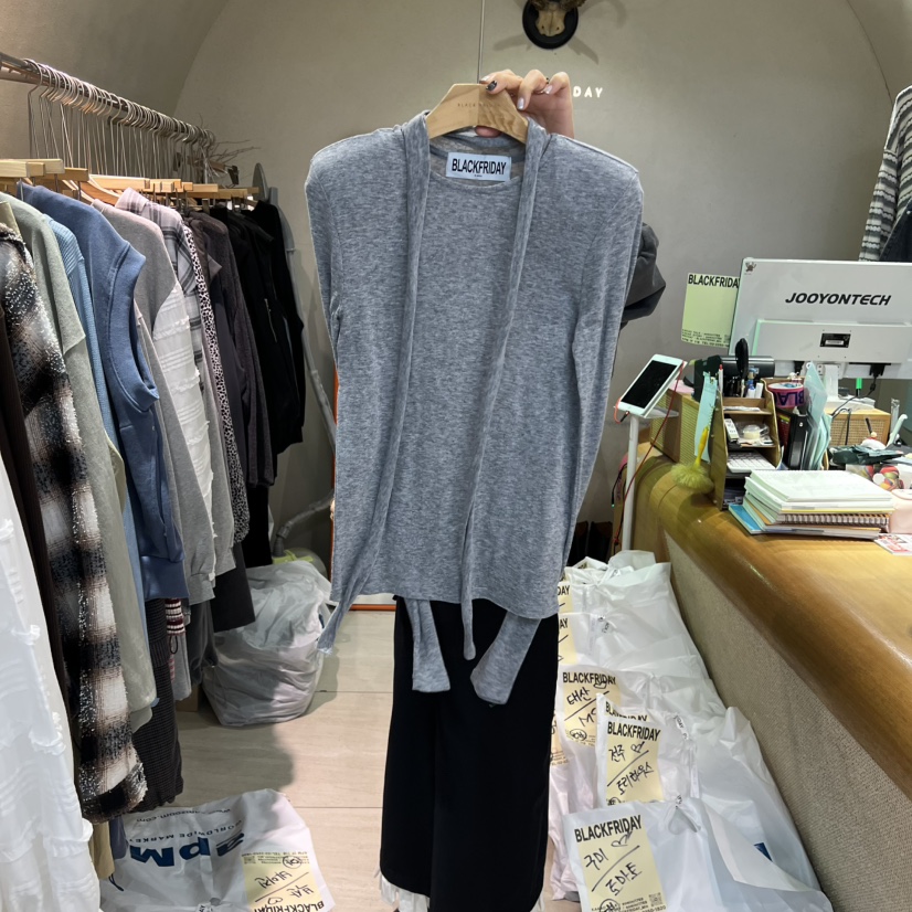BLACKFRIDAY東大門㊣直郵女裝新品人氣休閑真品推薦長袖T恤BLACK FRIDAY長袖T恤圖色2
