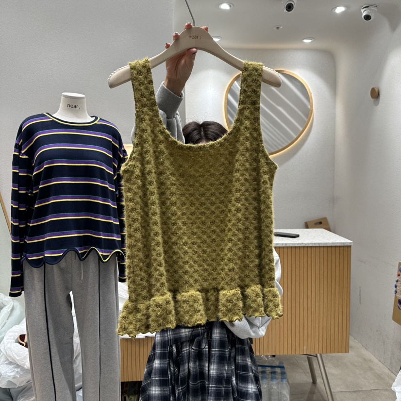 NEAR韓國代購㊣女裝新款25秋冬人氣熱賣職業時尚吊帶背心花朵NEAR吊帶/背心圖色1