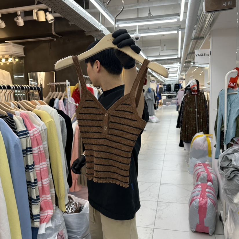 空東大門㊣實拍女裝新品休閑熱賣時尚人氣套裝含吊帶套裝條紋空套裝