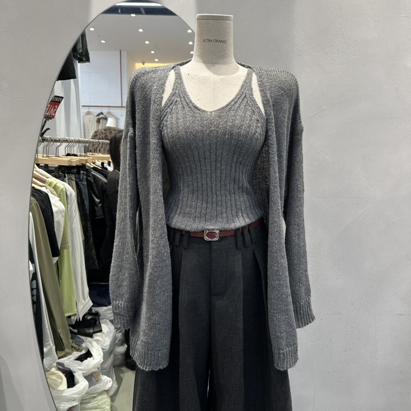 ULTRAORANGE東大門㊣代購女裝新品25秋冬人氣時尚套裝兩件套GILT/ULTRAORANGE套裝圖色2