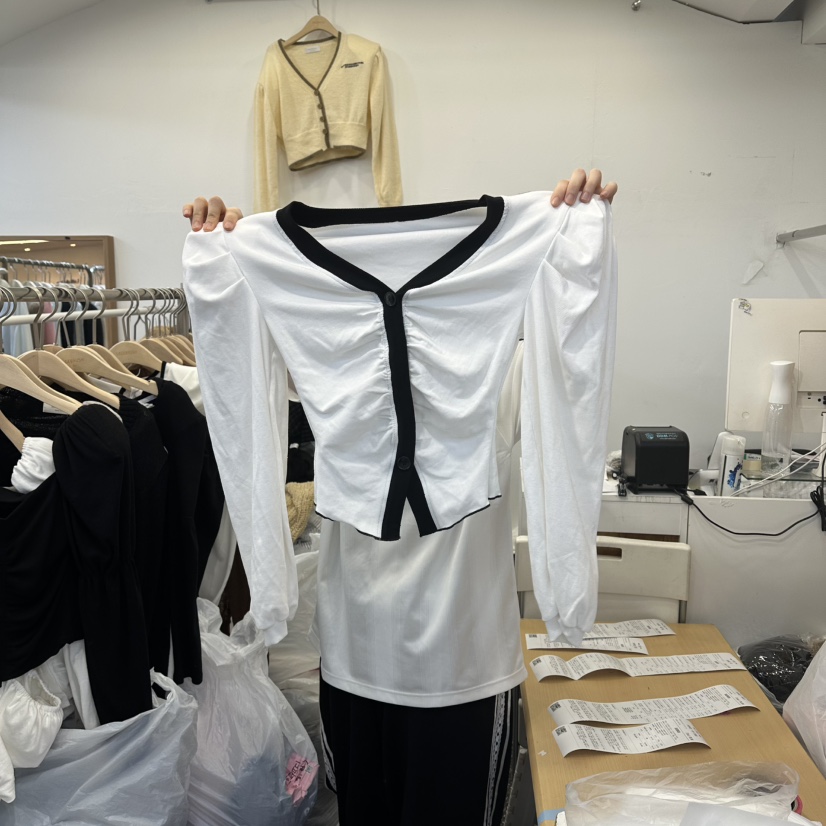 空東大門㊣直郵女裝新品熱賣25秋冬推薦真品時尚長袖T恤褶皺空長袖T恤圖色1