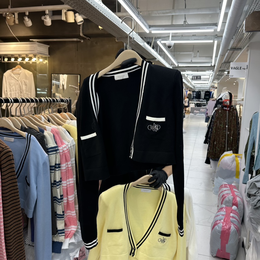 空韓國代購㊣女裝新品人氣時尚休閑熱賣職業推薦針織衫開衫空針織衫圖色4