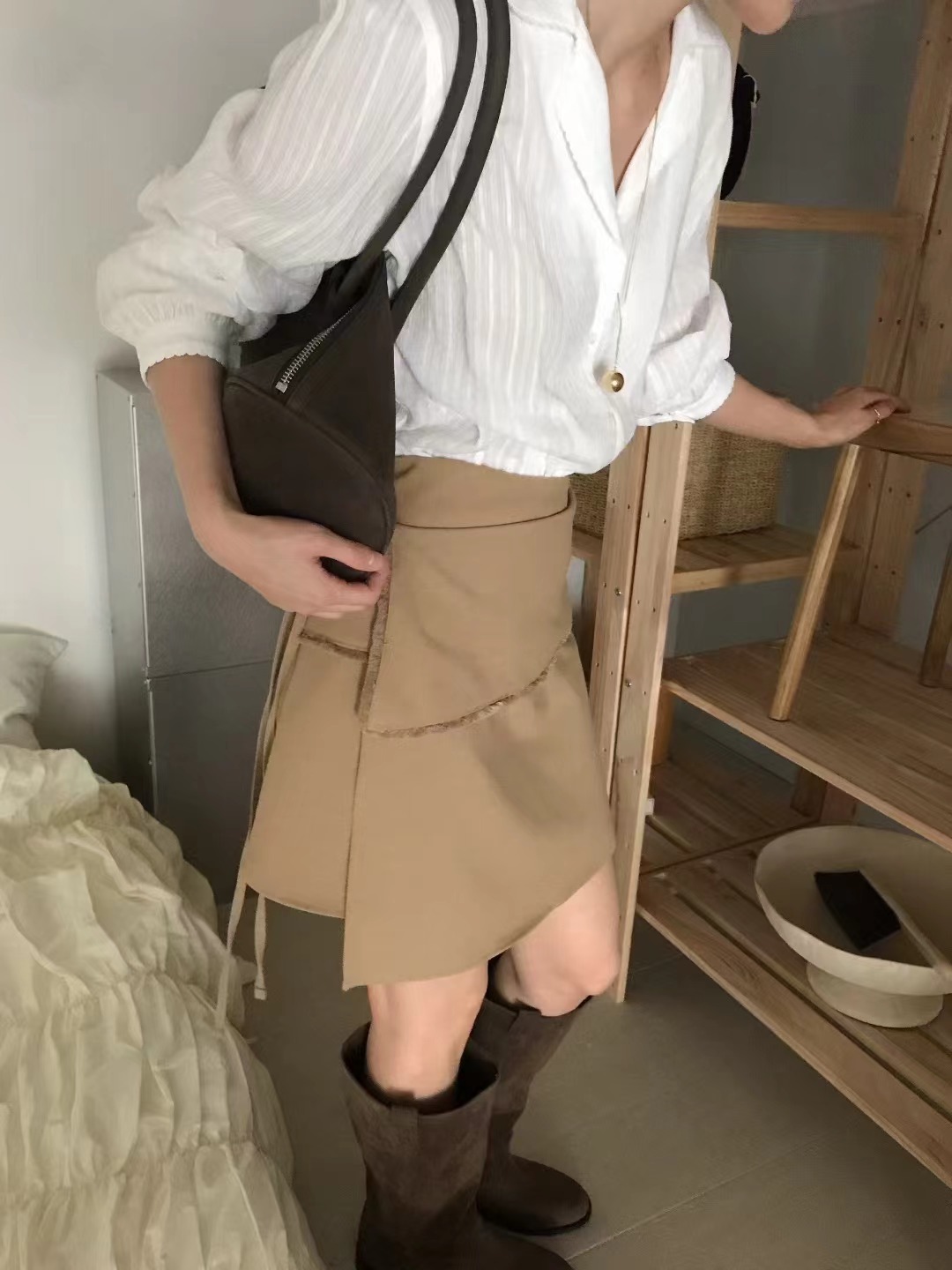 OUIR東大門㊣直郵女裝新款推薦時尚職業休閑人氣襯衫蕾絲衫OUIR襯衫/蕾絲衫