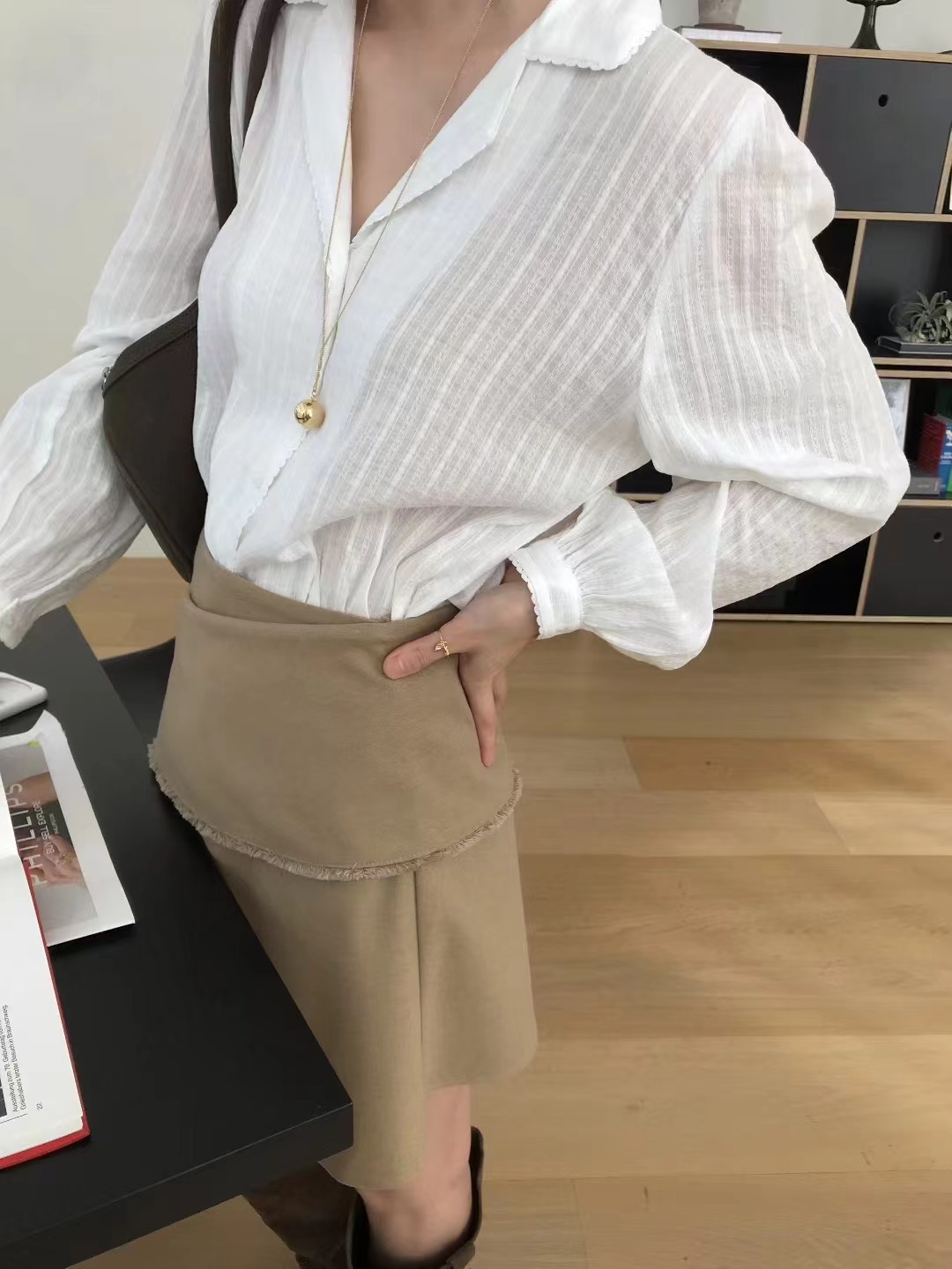 OUIR東大門㊣直郵女裝新款推薦時尚職業休閑人氣襯衫蕾絲衫OUIR襯衫/蕾絲衫