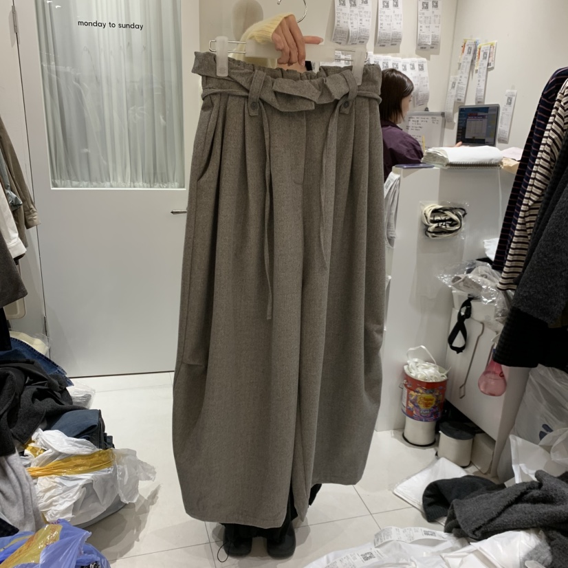 MONDAY TO SUNDAY東大門㊣代購女士新品職業休閑褲荷葉邊MONDAY TO SUNDAY休閑褲圖色1