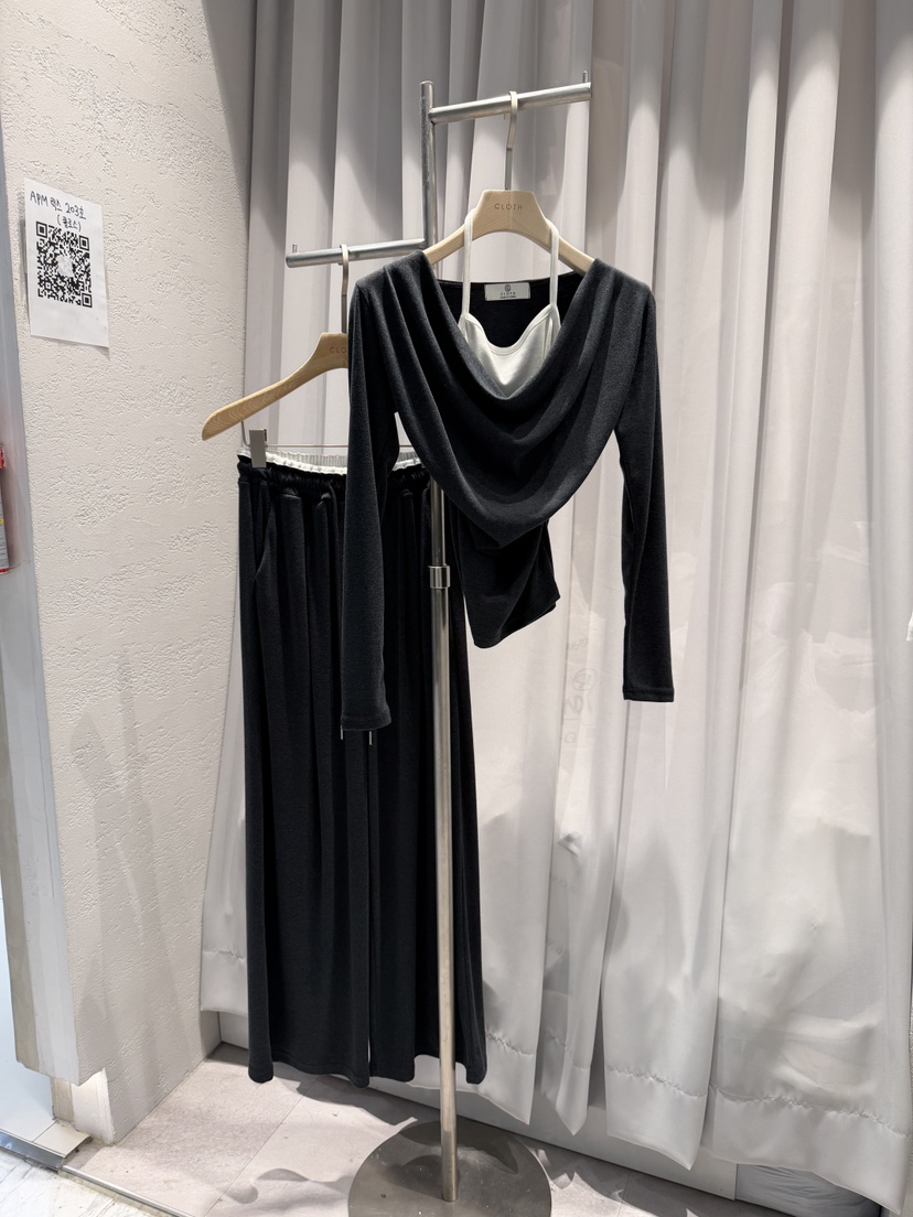 CLOTH東大門㊣實拍女裝新品時尚推薦真品休閑職業人氣套裝套裝CLOTH套裝圖色1黑