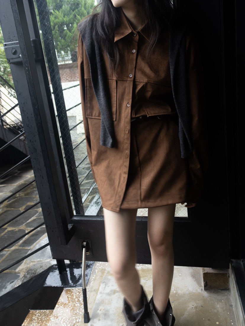 INSSENSE-A東大門㊣直郵女士新品時尚熱賣短裙不含腰帶絨面革INSSENSE-A短裙