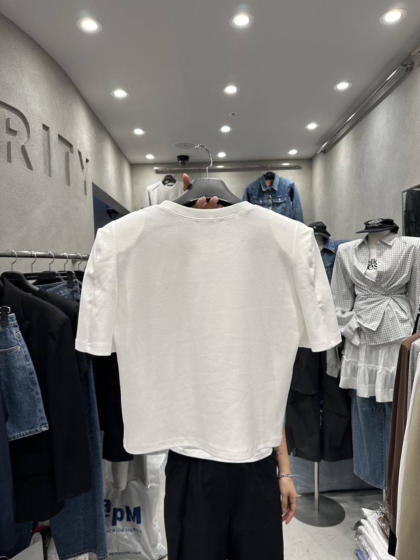 CELEBRITY-A韓國直郵㊣女裝新品熱賣休閑人氣真品時尚推薦T恤CELEBRITY-AT恤