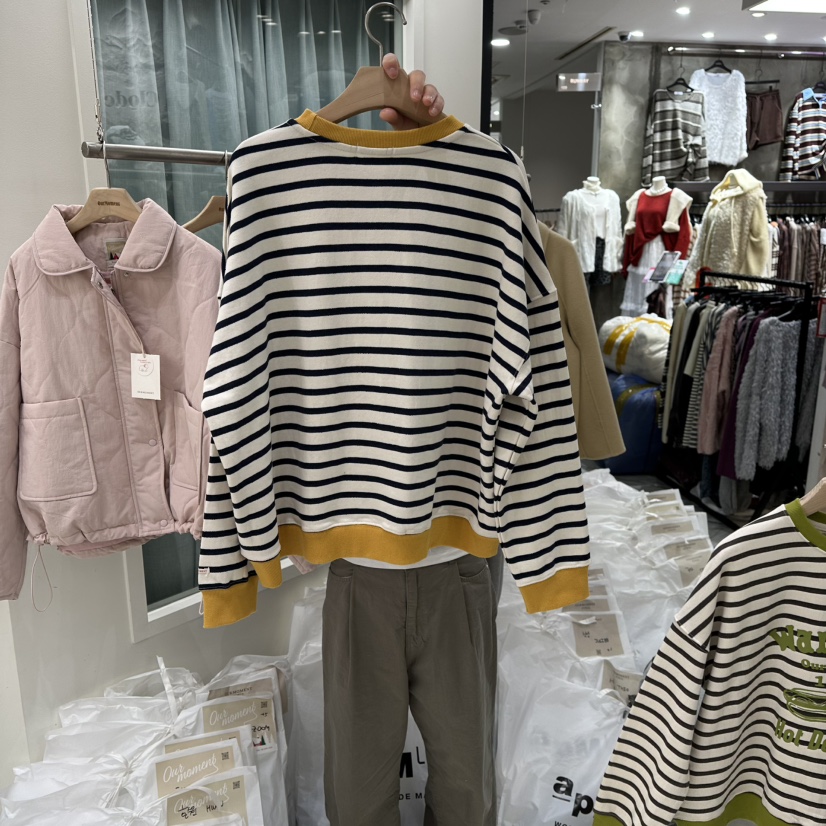 OURMOMENT東大門㊣代購女裝新品真品25秋冬熱賣人氣推薦衛衣OURMOMENT衛衣