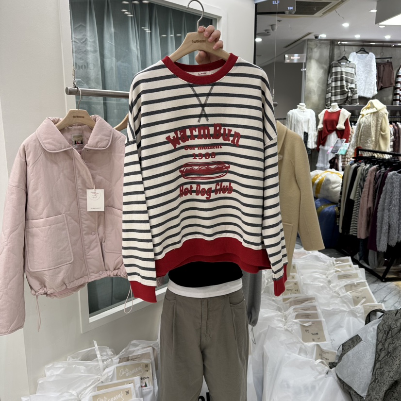 OURMOMENT東大門㊣代購女裝新品真品25秋冬熱賣人氣推薦衛衣OURMOMENT衛衣圖色1