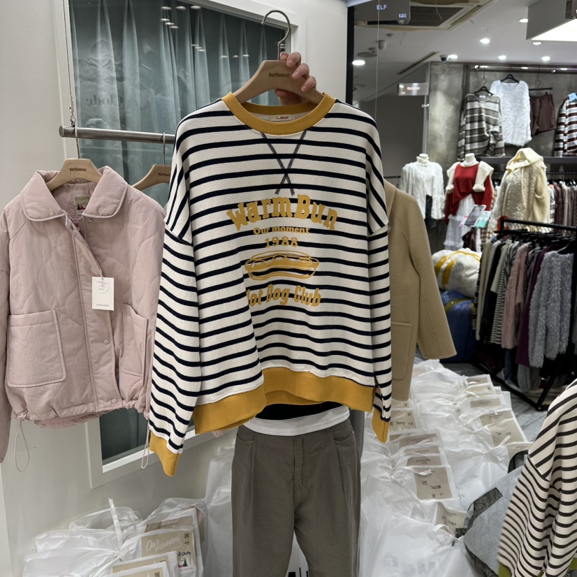 OURMOMENT東大門㊣代購女裝新品真品25秋冬熱賣人氣推薦衛衣OURMOMENT衛衣圖色3