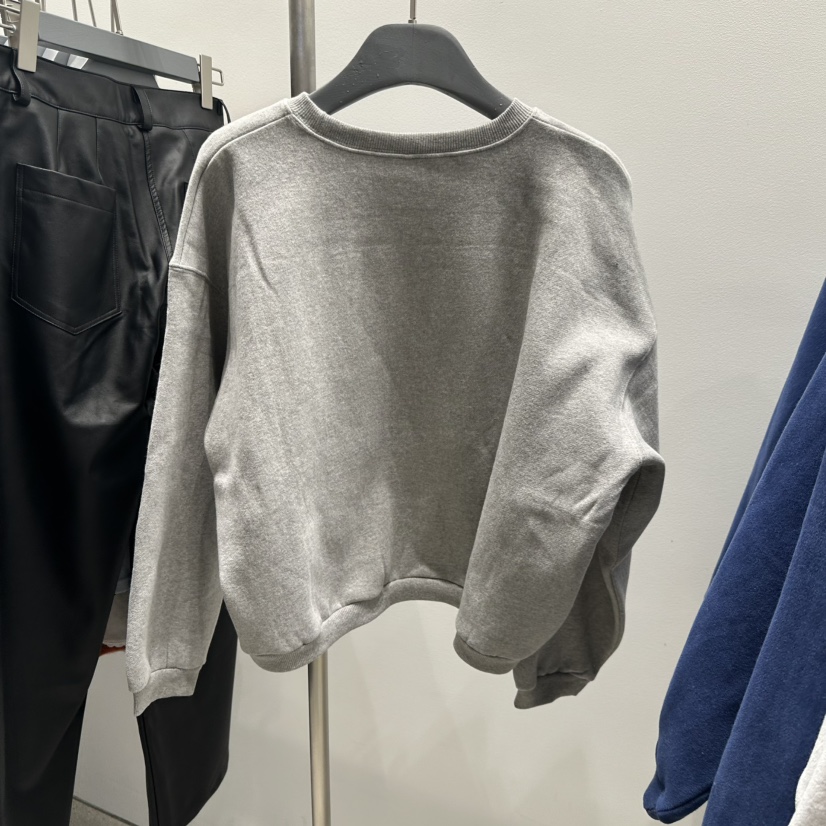 TARABY MOTION東大門㊣直郵女裝新款真品25秋冬人氣時尚衛衣TARABY MOTION衛衣