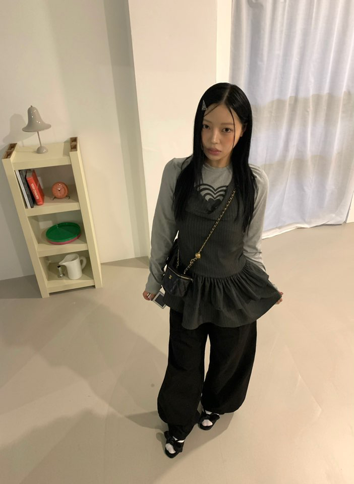 SEOLO東大門㊣實拍女裝新款真品時尚職業推薦吊帶背心荷葉邊Seolo seoul吊帶/背心