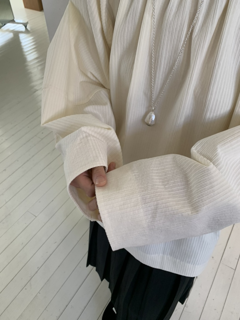 OURS韓國代購㊣女裝新款職業時尚推薦人氣熱賣襯衫蕾絲衫褶皺OURS襯衫/蕾絲衫