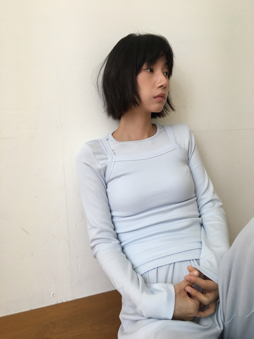 CCW東大門㊣實拍女裝新款時尚推薦25秋冬熱賣休閑職業長袖T恤CCW--NYUNYU長袖T恤