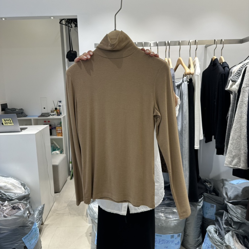RICH SISTER韓國代購㊣女裝新品25秋冬熱賣推薦長袖T恤高領RICH SISTER長袖T恤圖色2