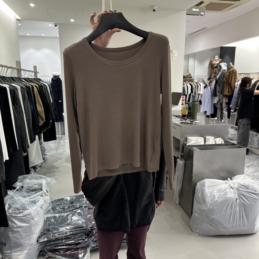DIARRA韓國代購㊣女裝新品熱賣25秋冬時尚人氣推薦職業長袖T恤DIARRA長袖T恤圖色2