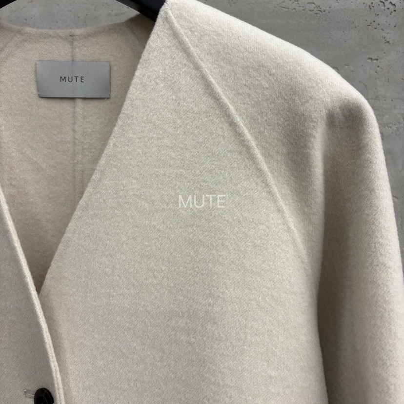 MUTE-P東大門㊣直郵女士新品人氣推薦職業熱賣真品短款大衣MUTE短款大衣