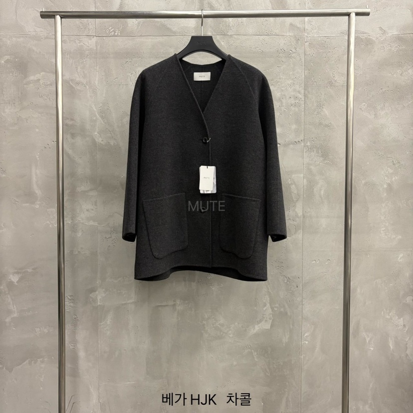 MUTE-P東大門㊣直郵女士新品人氣推薦職業熱賣真品短款大衣MUTE短款大衣圖色2墨色