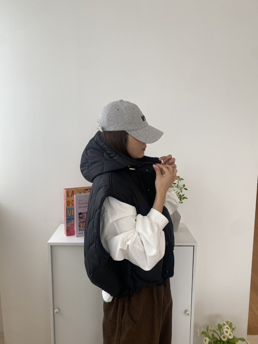 YESFREE東大門㊣實拍女士新品推薦時尚熱賣人氣職業馬甲史努比YESFREE馬甲