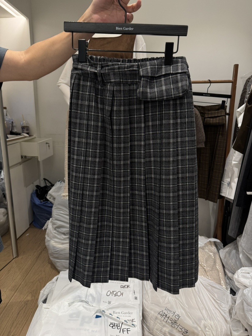 BIEN GARDER東大門㊣代購女裝新品推薦半身裙中短裙格紋褶皺BIEN GARDER半身裙/中短裙圖色1
