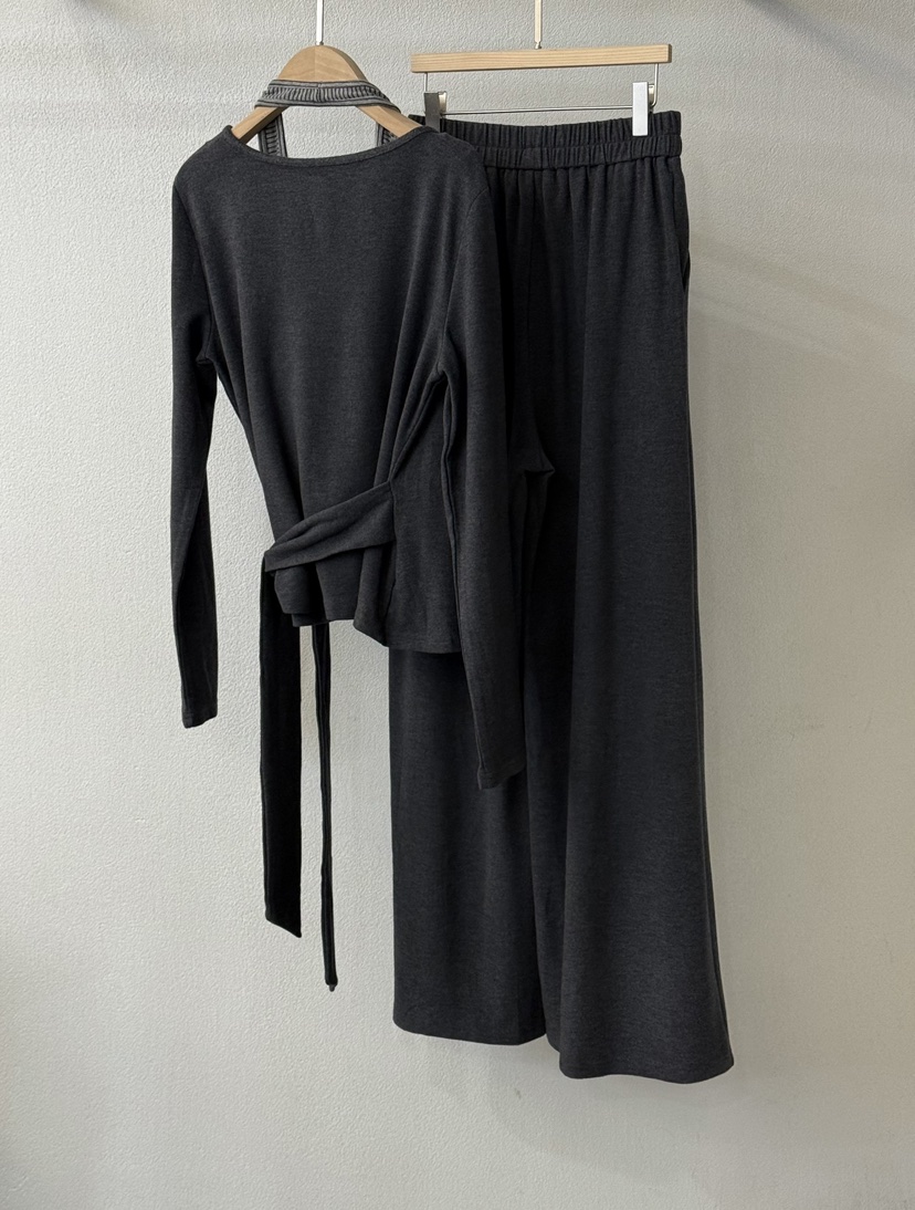 TWENTY FOUR SEVEN24-7東大門㊣代購女士新品休閑套裝兩件套套裝TEWNTY FOUR SEVEN24-7套裝