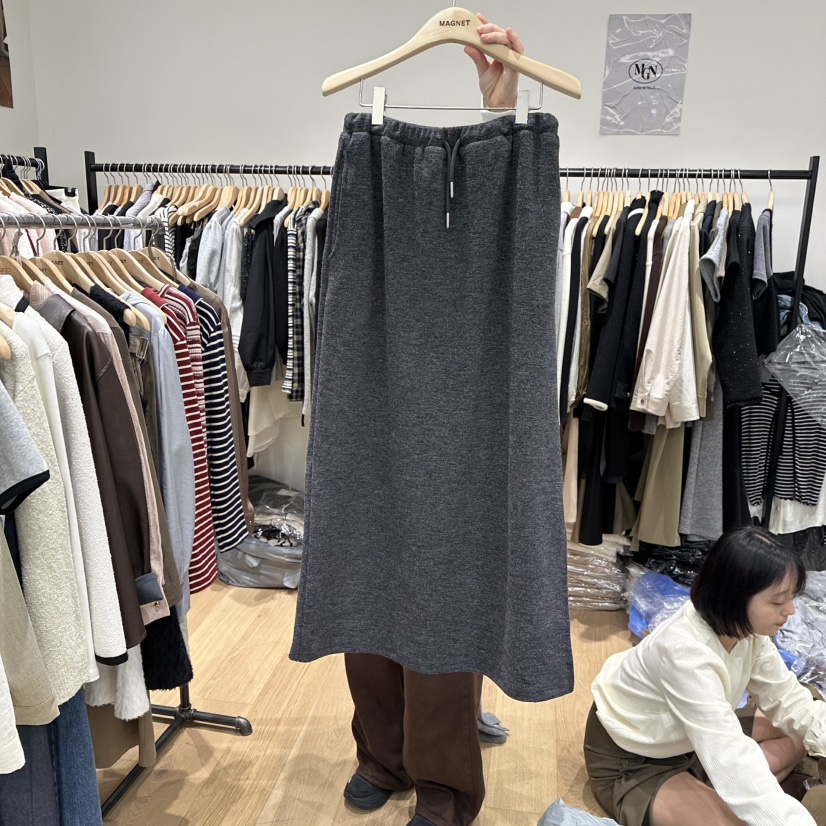 M.G.N韓國代購㊣女裝新款休閑熱賣人氣真品推薦時尚25秋冬長裙MAGNET長裙圖色2