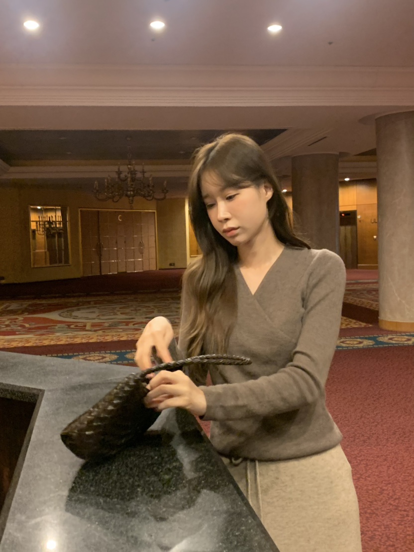 LEGACY東大門㊣代購女裝新款休閑時尚推薦25秋冬人氣針織衫V領LEGACY針織衫